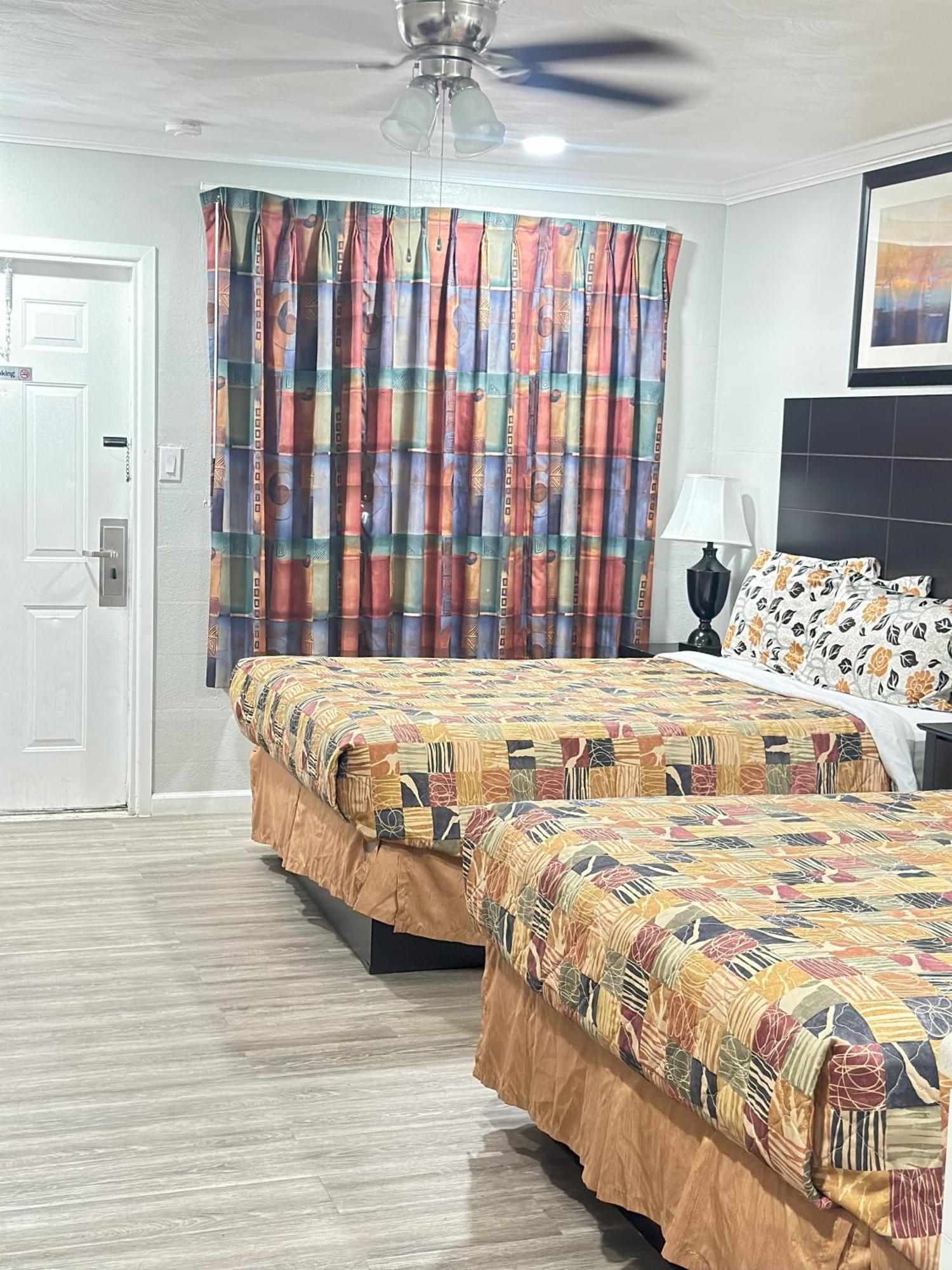 Venice Gardens Sunshine Inn & Suites Venice, Florida מראה חיצוני תמונה