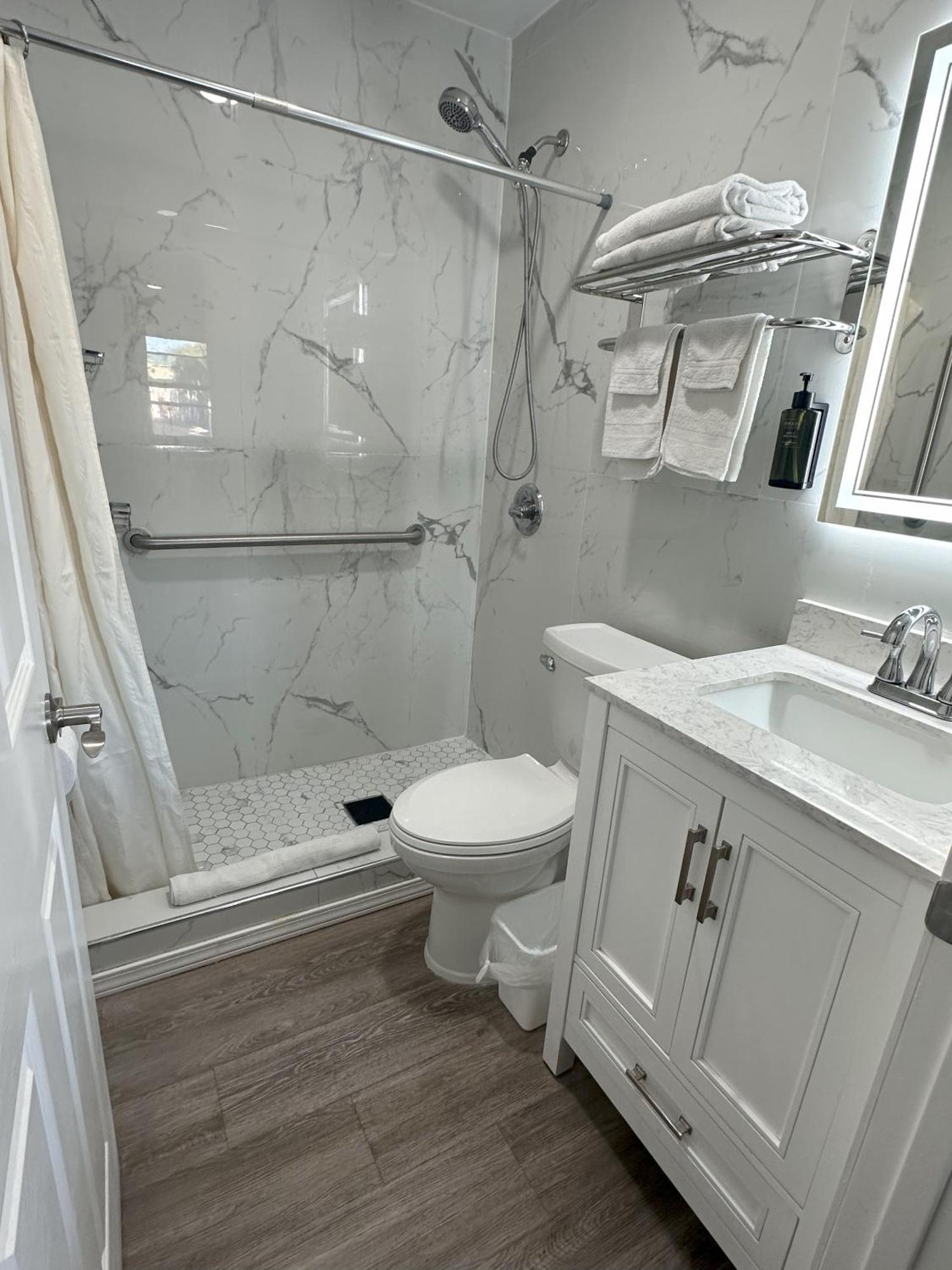 Venice Gardens Sunshine Inn & Suites Venice, Florida מראה חיצוני תמונה