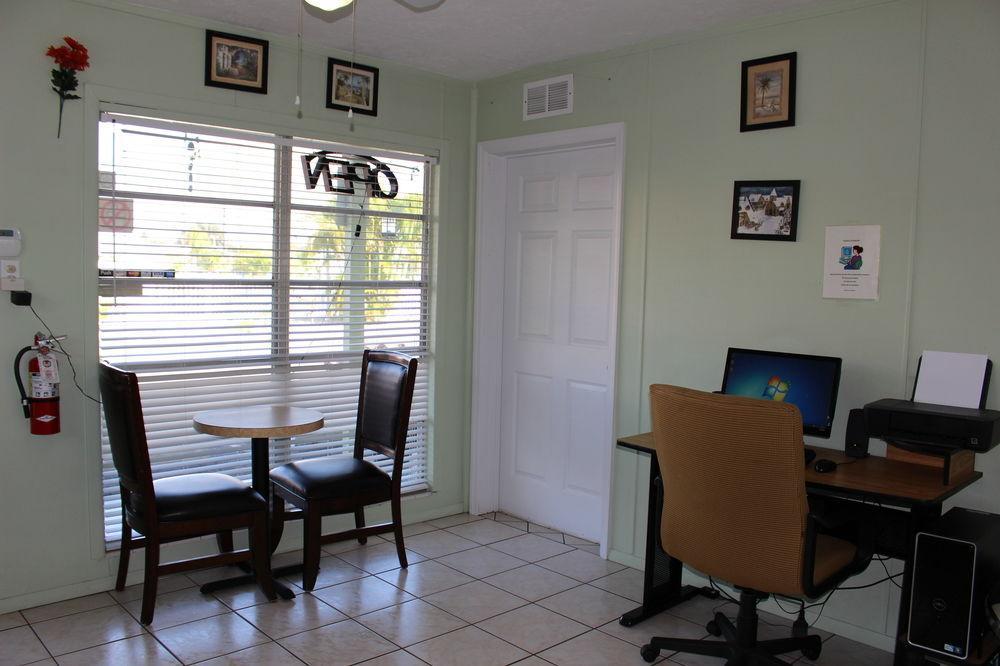 Venice Gardens Sunshine Inn & Suites Venice, Florida מראה חיצוני תמונה