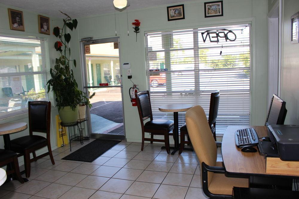 Venice Gardens Sunshine Inn & Suites Venice, Florida מראה חיצוני תמונה