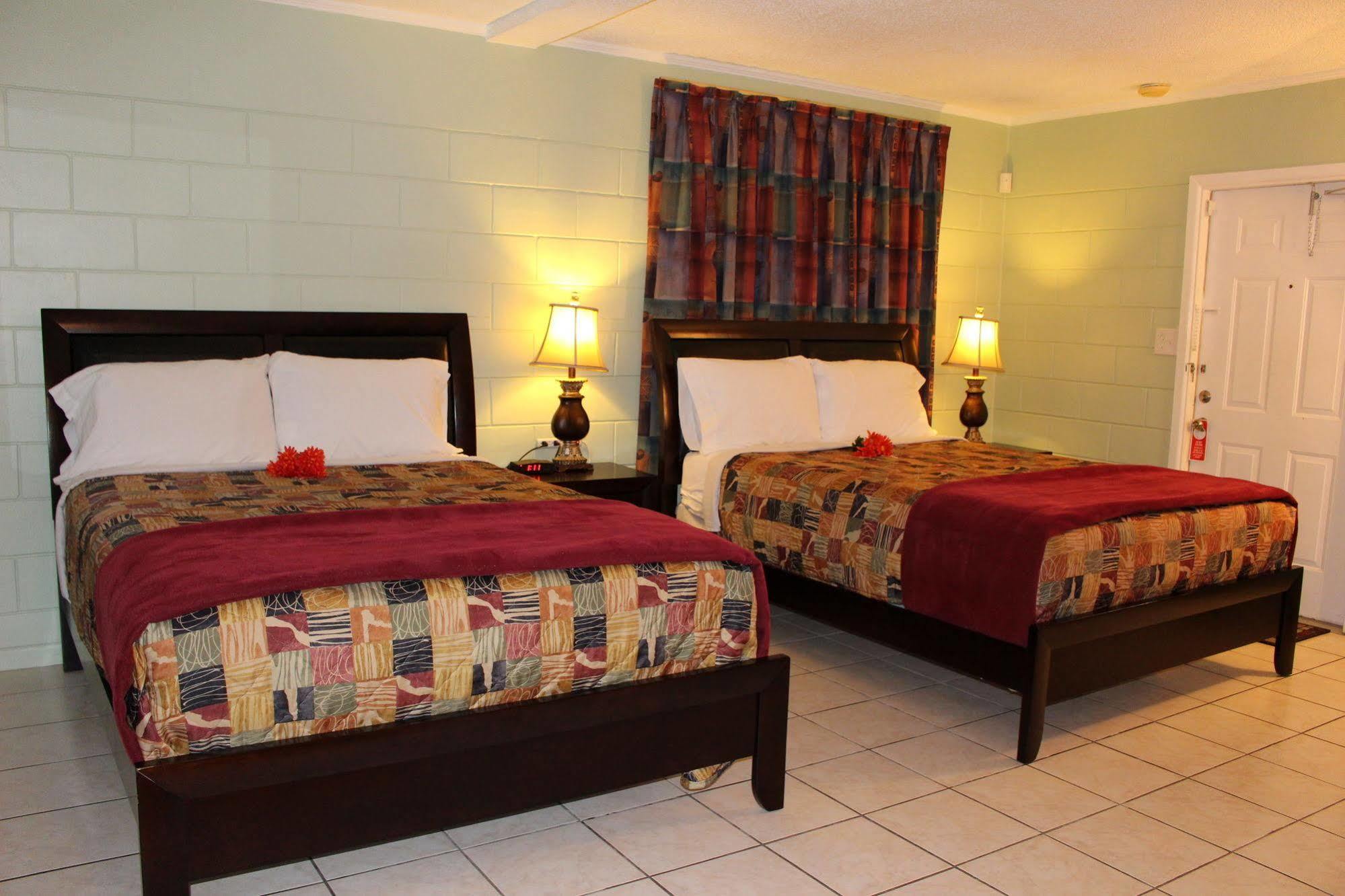 Venice Gardens Sunshine Inn & Suites Venice, Florida מראה חיצוני תמונה