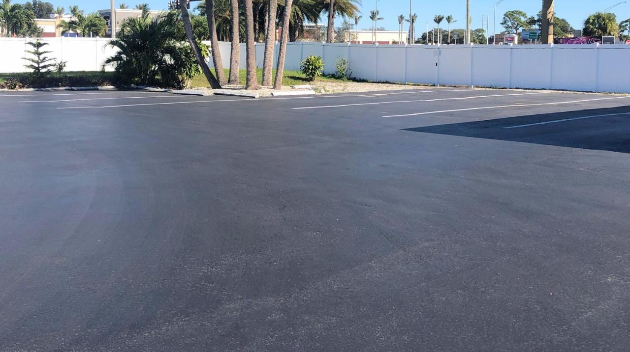 Venice Gardens Sunshine Inn & Suites Venice, Florida מראה חיצוני תמונה